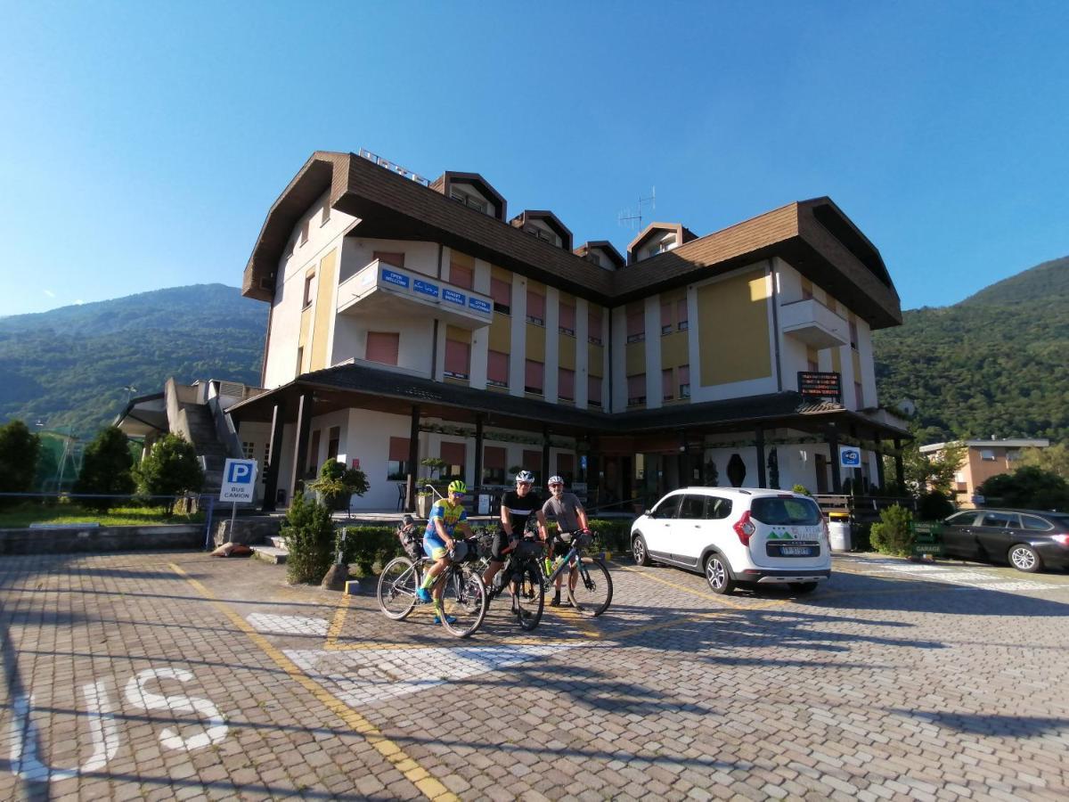 Hotel Rezia Valtellina Morbegno Exterior foto
